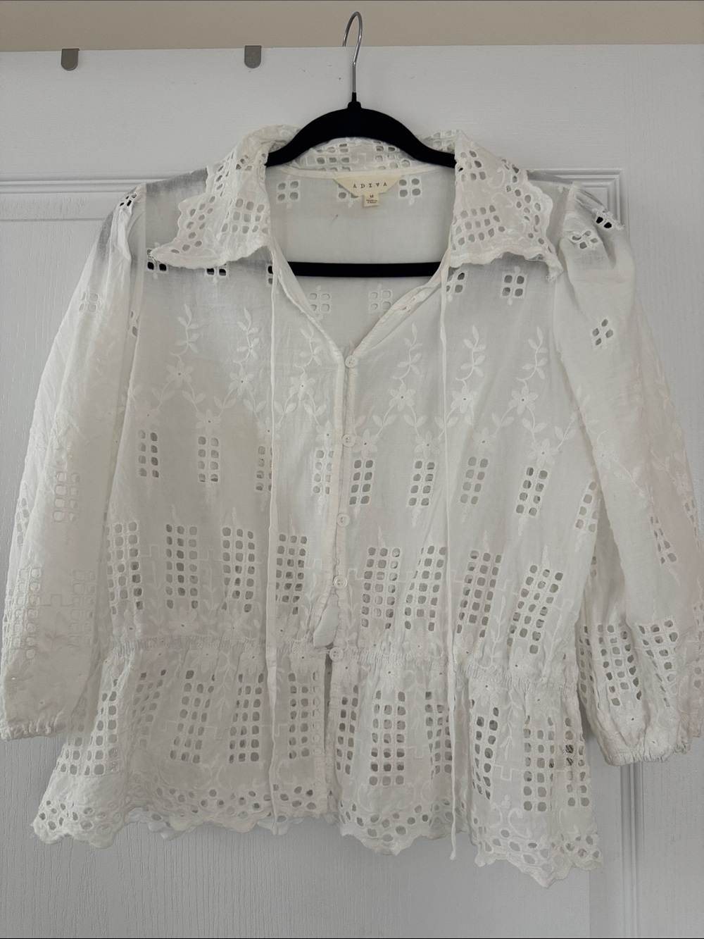 Women’s Adiva White Eyelet Button-Front Peplum Top
